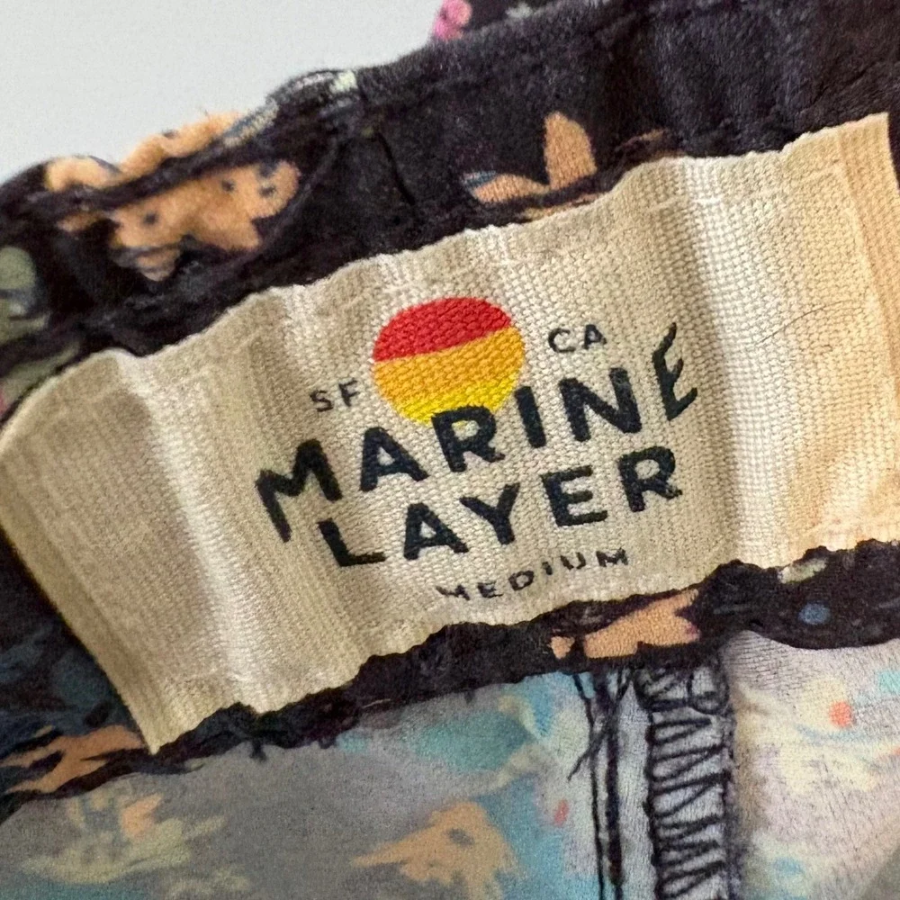 Marine Layer Men's Navy Floral Swim Trunks in Size M Beach